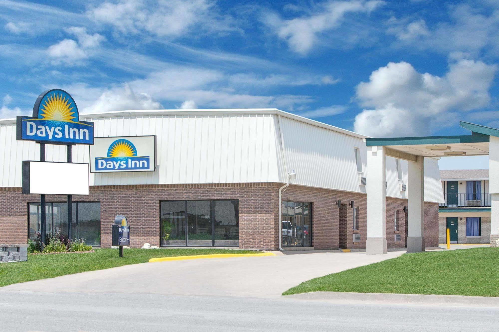 Days Inn By Wyndham Emporia Exteriér fotografie